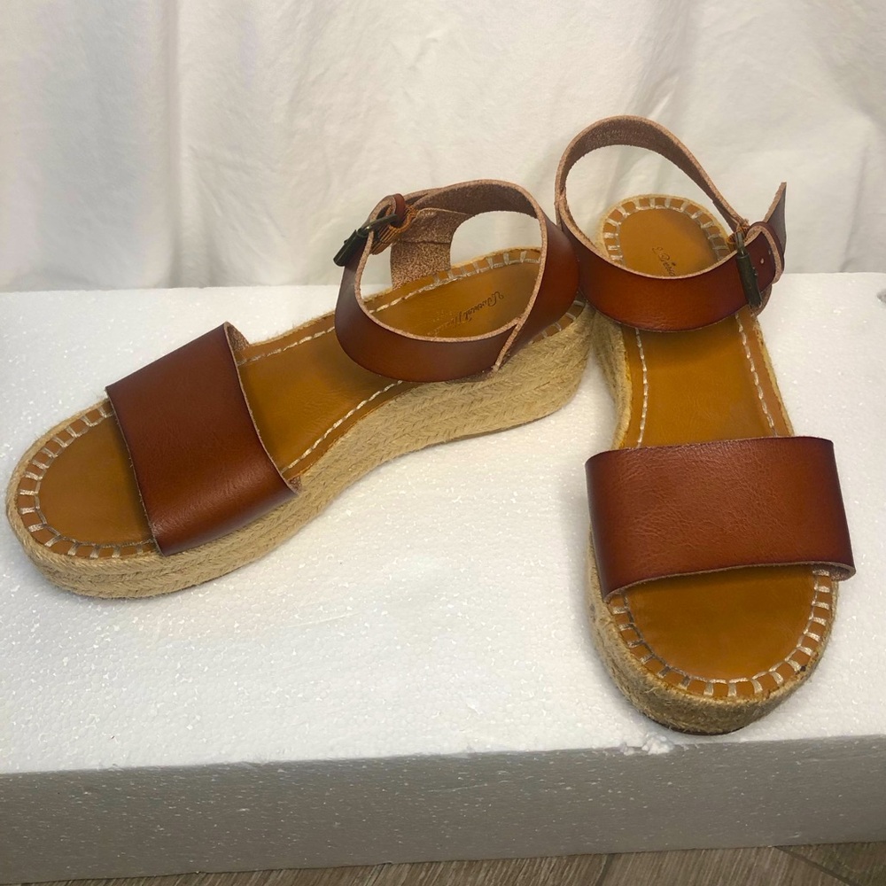 Wedged Espandrilles - size 7 1/2